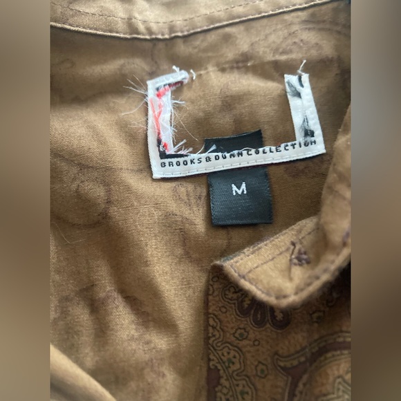 Brown paisley long sleeve button down shirt BrooksandDunnCollection - Picture 3 of 3